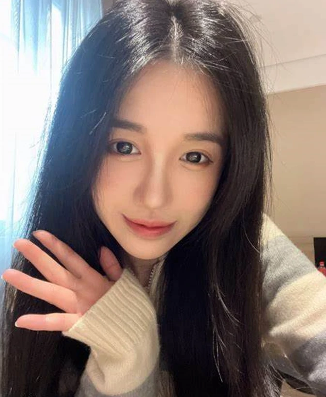 一酱33火箭定制合集剧情介绍