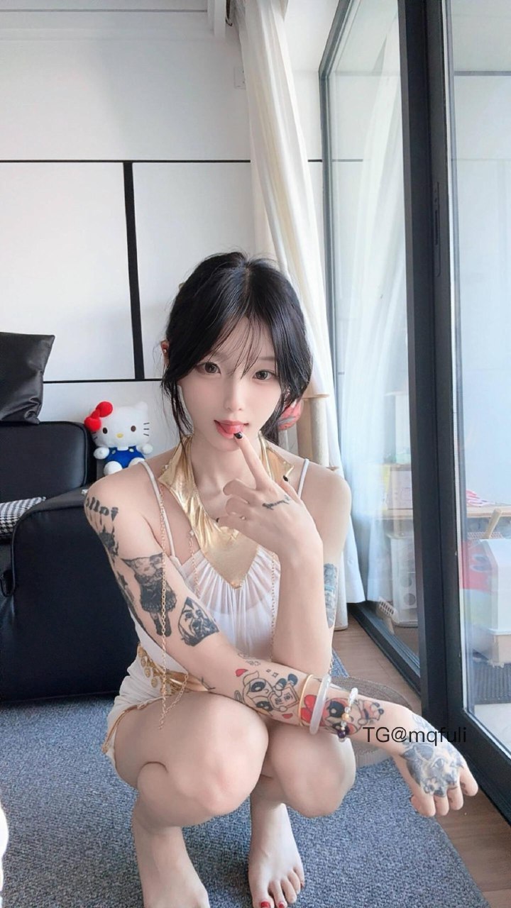抖音提苦茶子岛遇日常:提苦茶子是方言里的提裤子,这个女孩把接地气和幽默写进了名字
