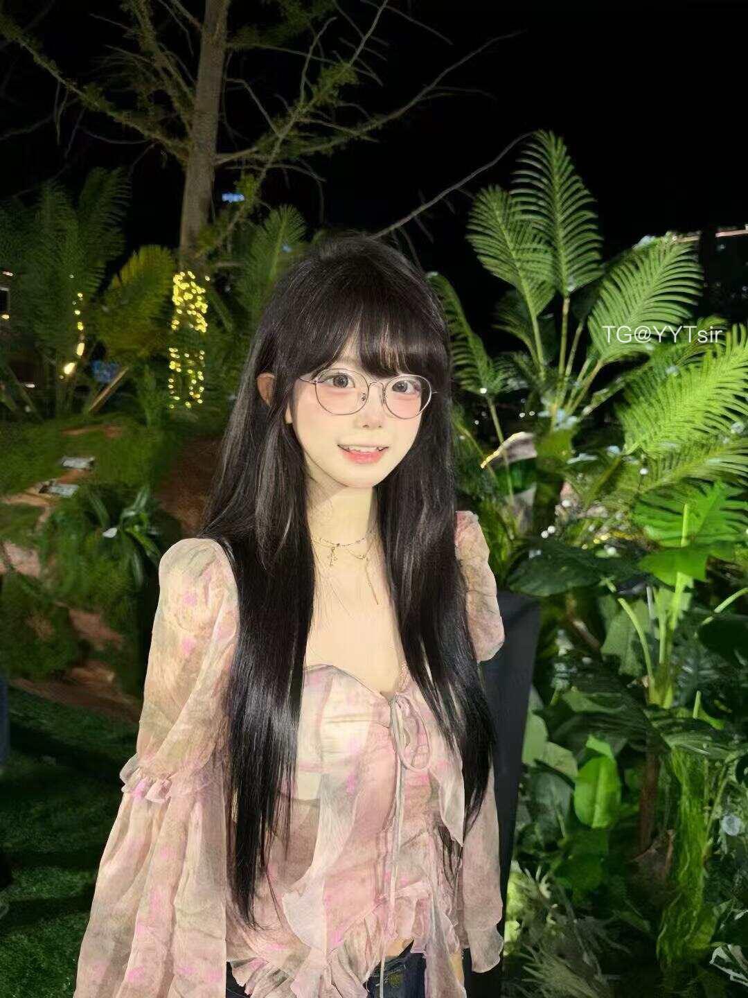 抖音小姗小姗岛遇日常:小姗是她的名字,重复是双倍的亲切,这个女孩把温柔和可爱揉在了一起