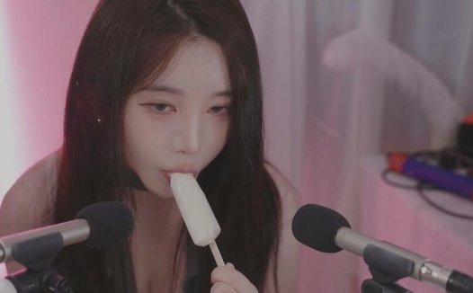 “沉浸式女友体验！Yoonying《ASMR女友发型店》如何用声音‘欺骗’你的大脑？”