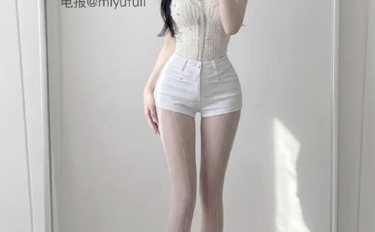抖音小白猫岛遇日常:小白猫是猫界最纯净的存在,这个女孩把纯真和可爱揉在了一起