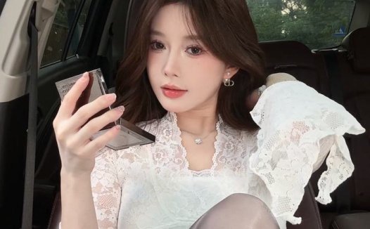 抖音陈诺Nano铁粉空间日常:陈诺是她的真名,Nano是她的英文名,这个女孩把真实和科技感揉在了一起