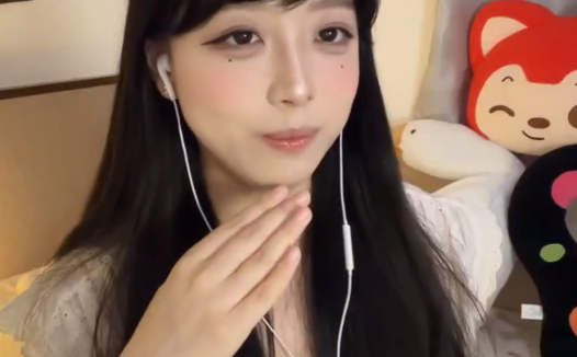 小鸟大王「红绿灯6.0」深度解析:一个用“停顿”做ASMR的博主,凭什么让人上瘾?